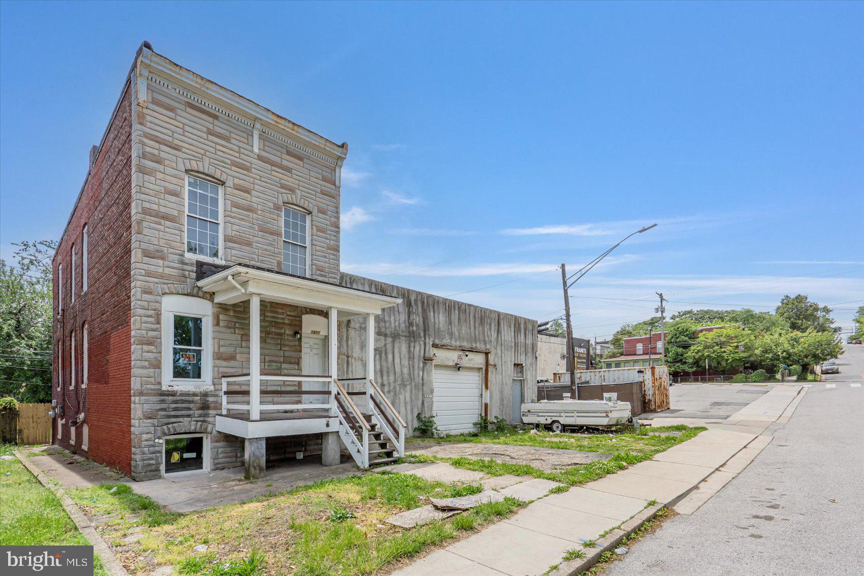1607 FILBERT STREET