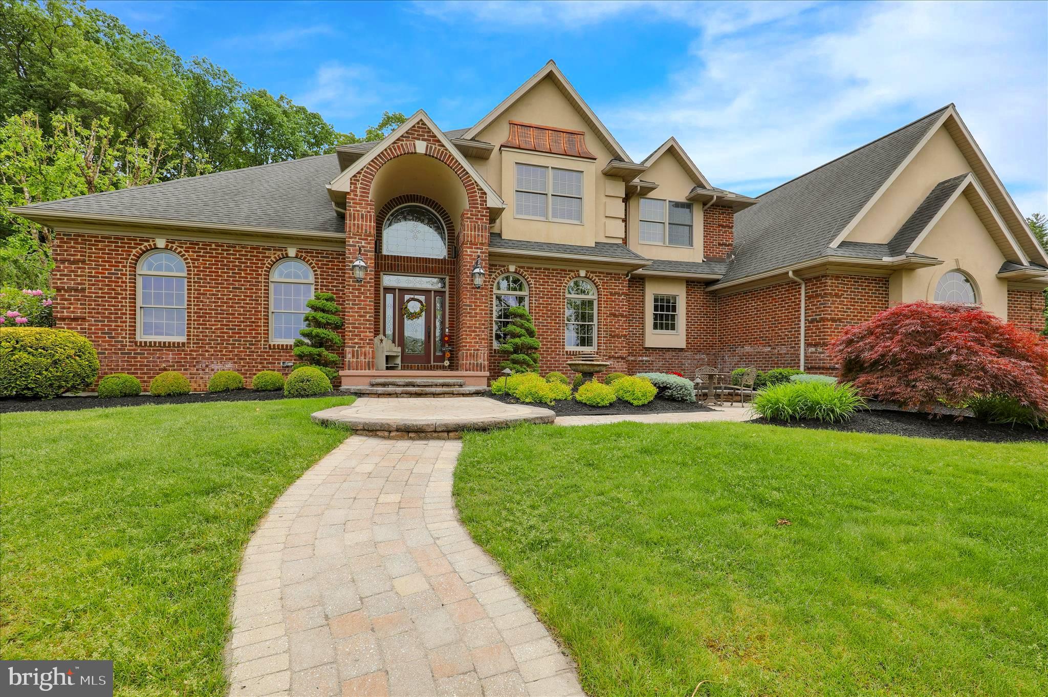 Property Search 212 HILLVIEW CIRCLE