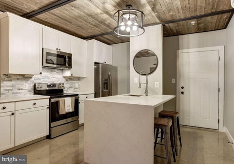 Condo For Rent - 12 W Montgomery Street #206<br/> Baltimore City County, BALTIMORE, MD 21230