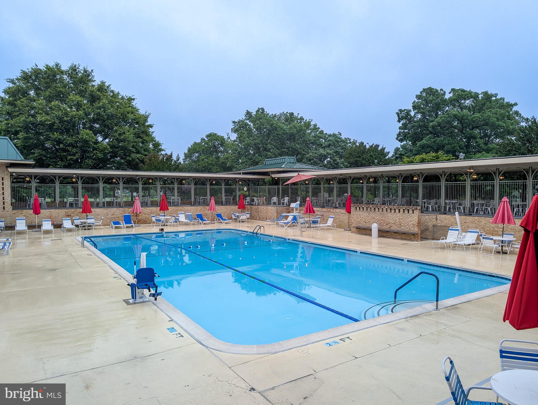 LEISURE WORLD - Residential