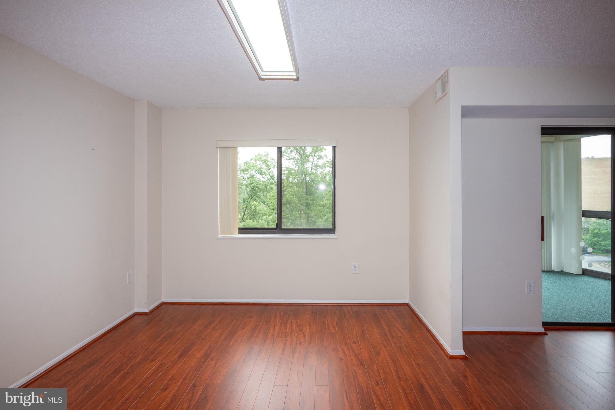 LEISURE WORLD - Residential