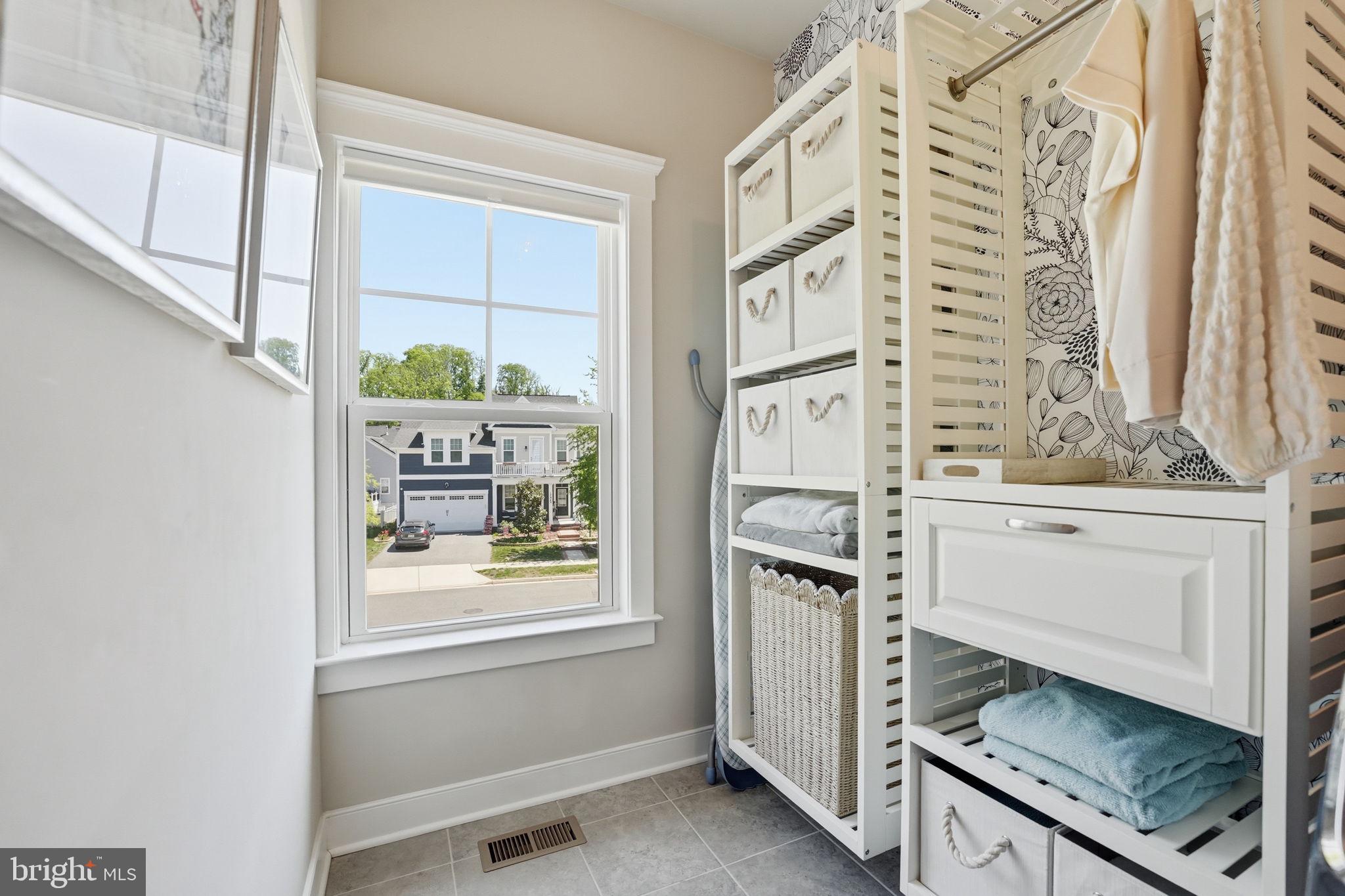 POTOMAC SHORES - Residential