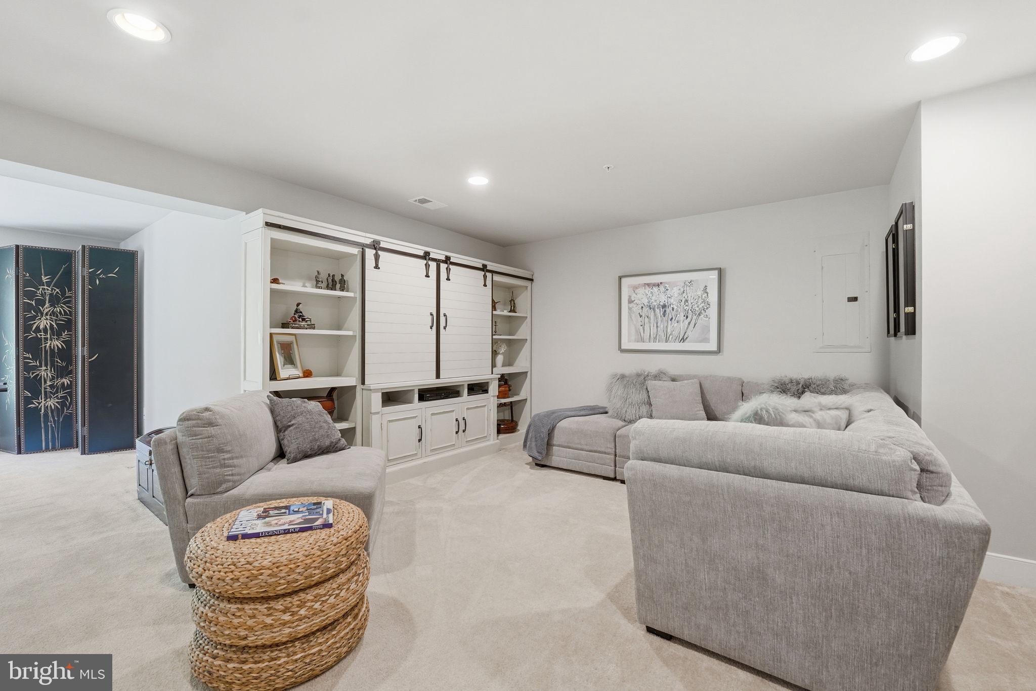 POTOMAC SHORES - Residential