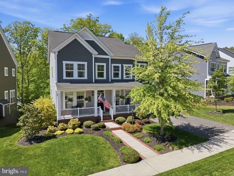 Photo of 17942 Woods View Drive, DUMFRIES, VA 22026 (MLS # VAPW2116646)