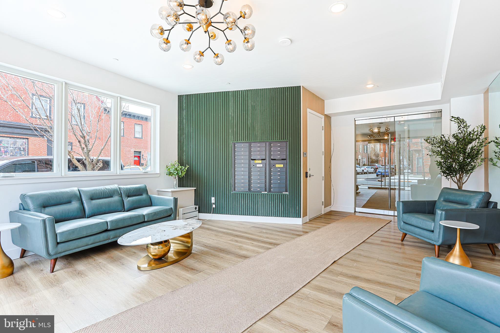 QUEEN VILLAGE - Residential Lease