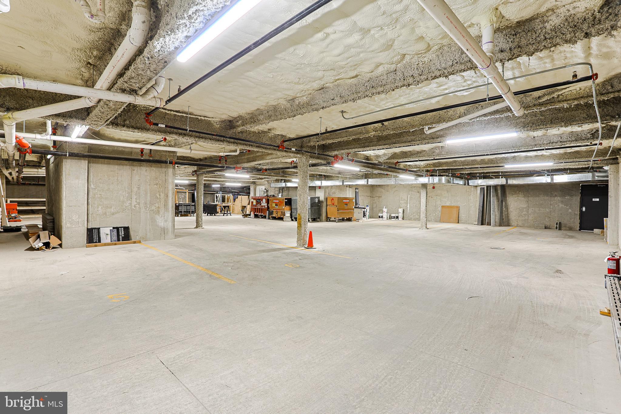 QUEEN VILLAGE - Residential Lease