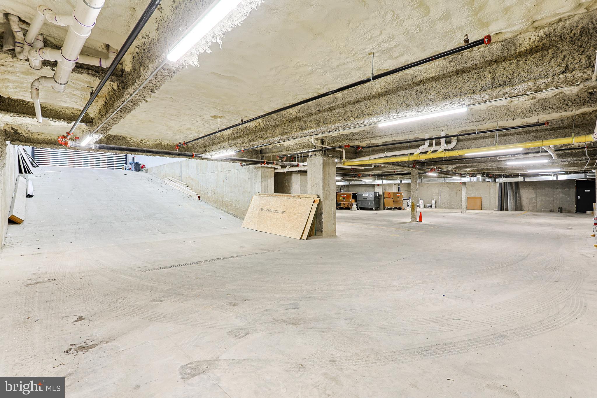 QUEEN VILLAGE - Residential Lease