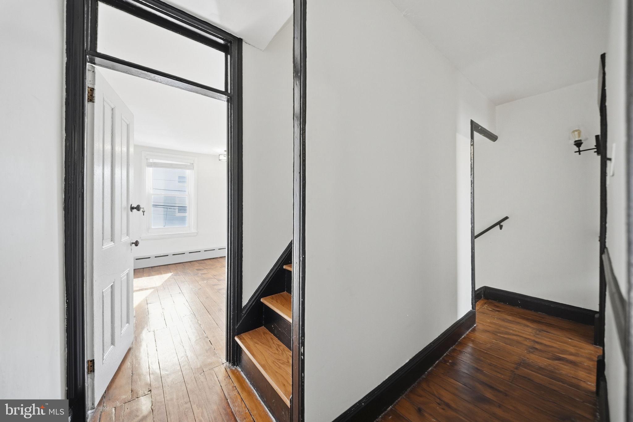 EAST FALLS - Residential