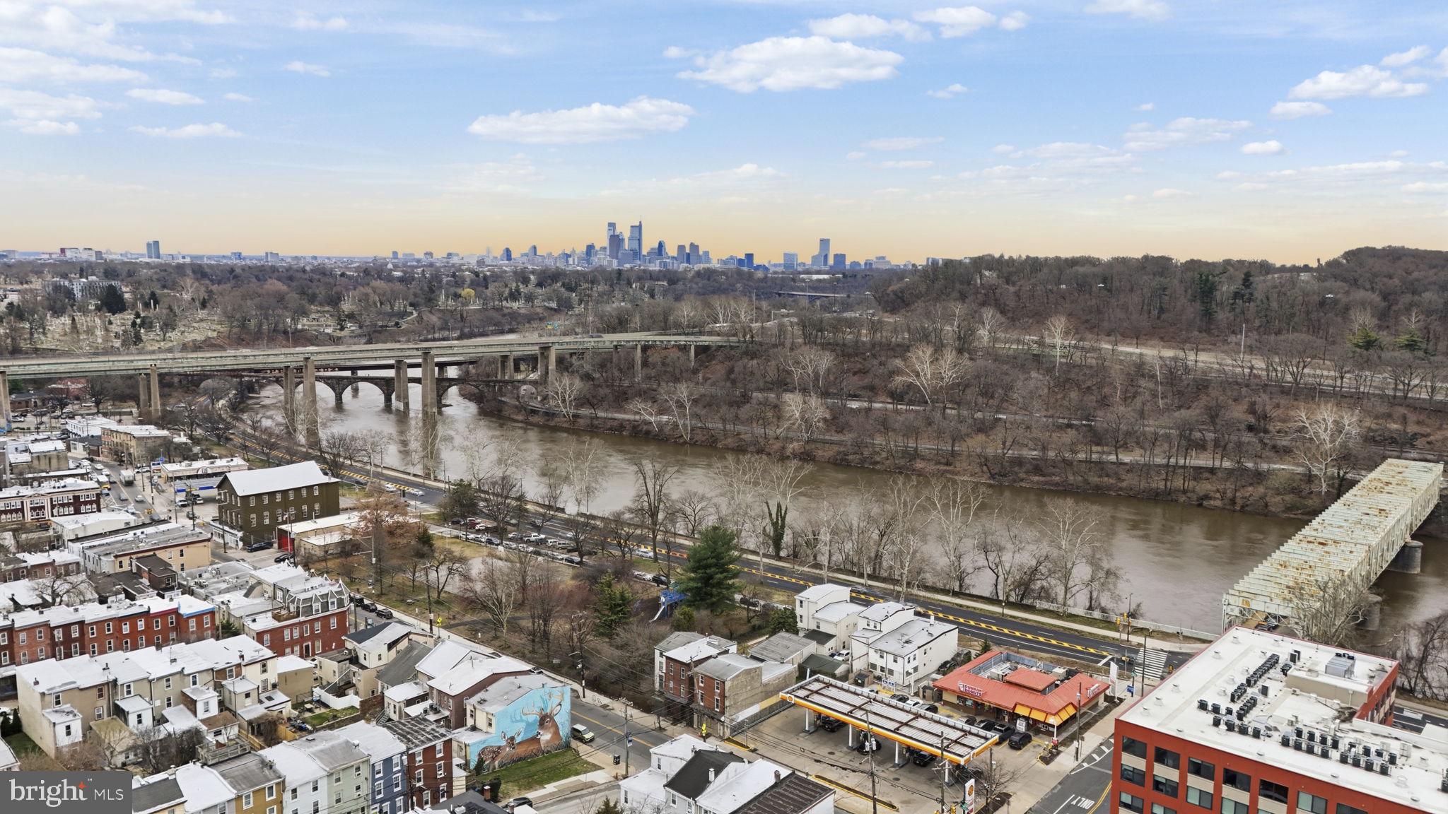 EAST FALLS - Residential