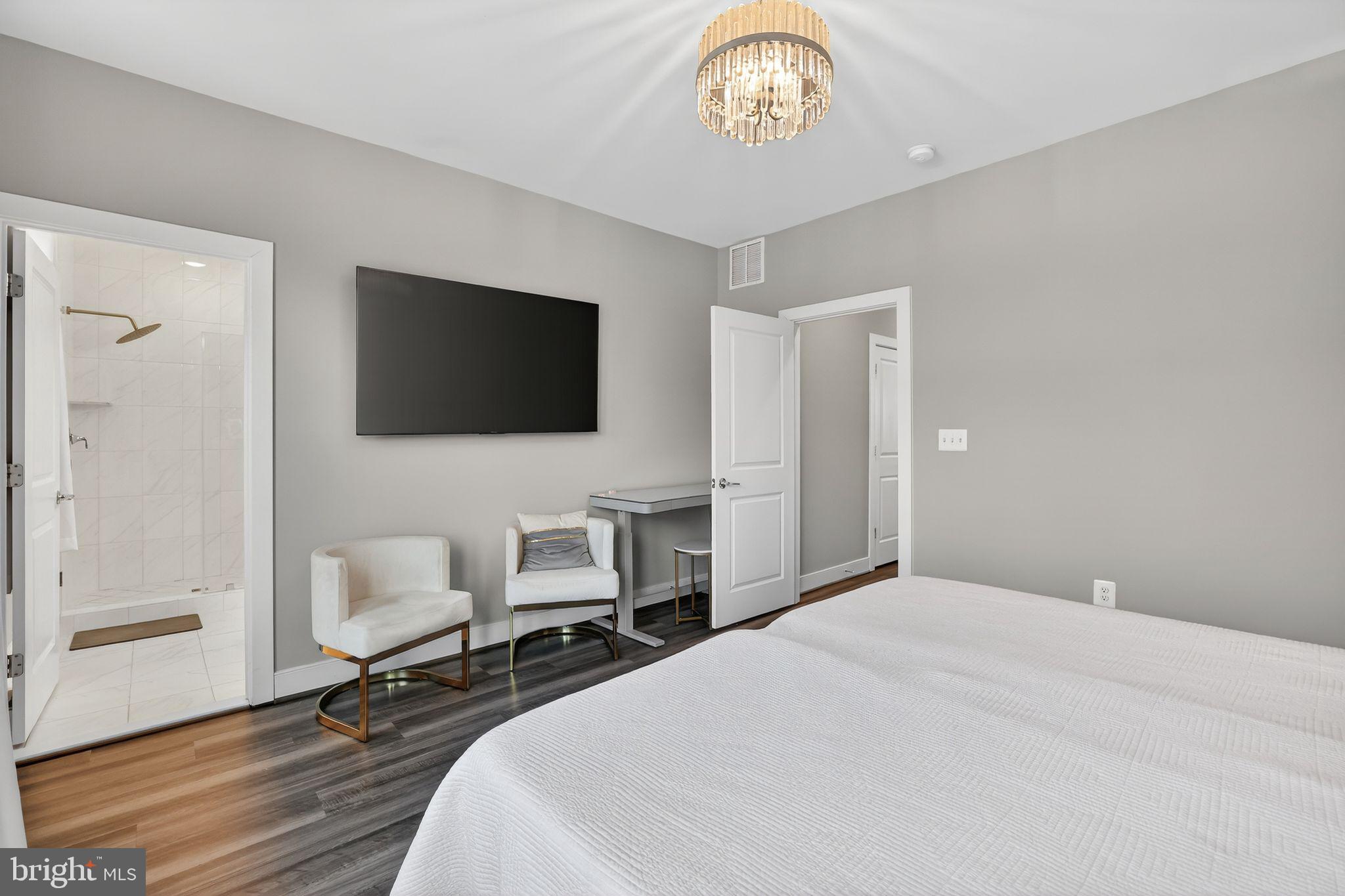 CENTURY ROW - Residential