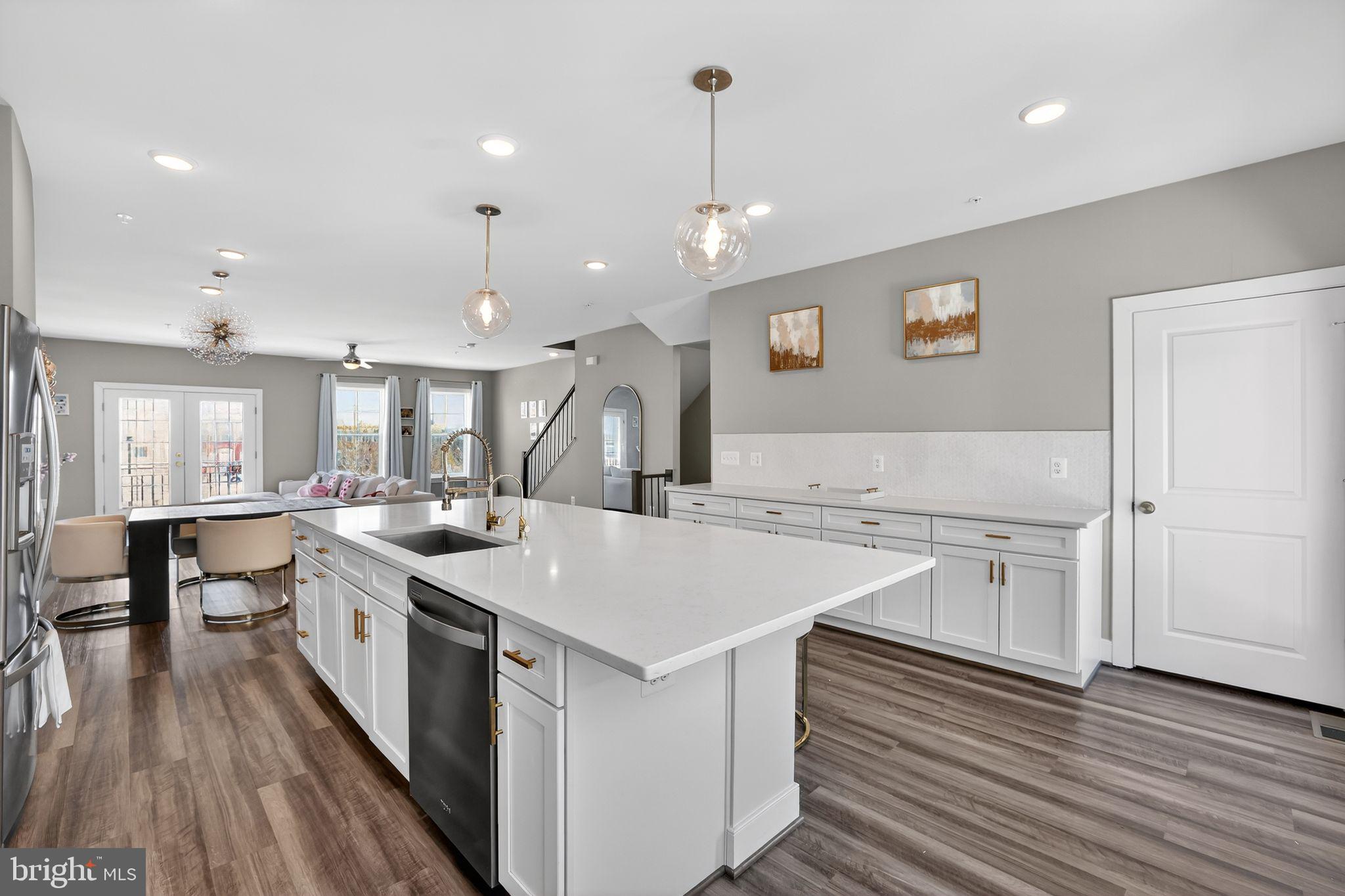 CENTURY ROW - Residential