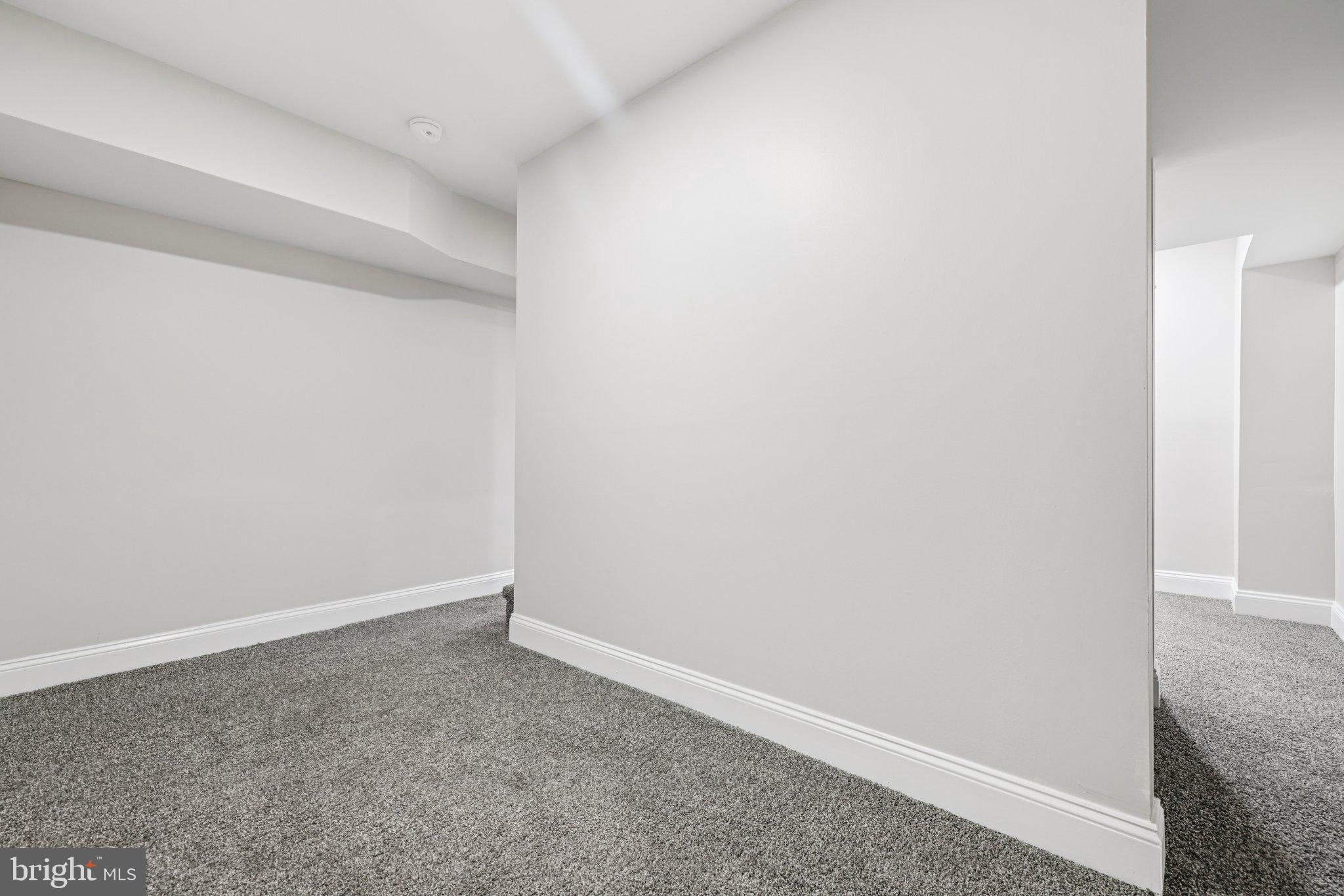 BROADWAY EAST - Residential