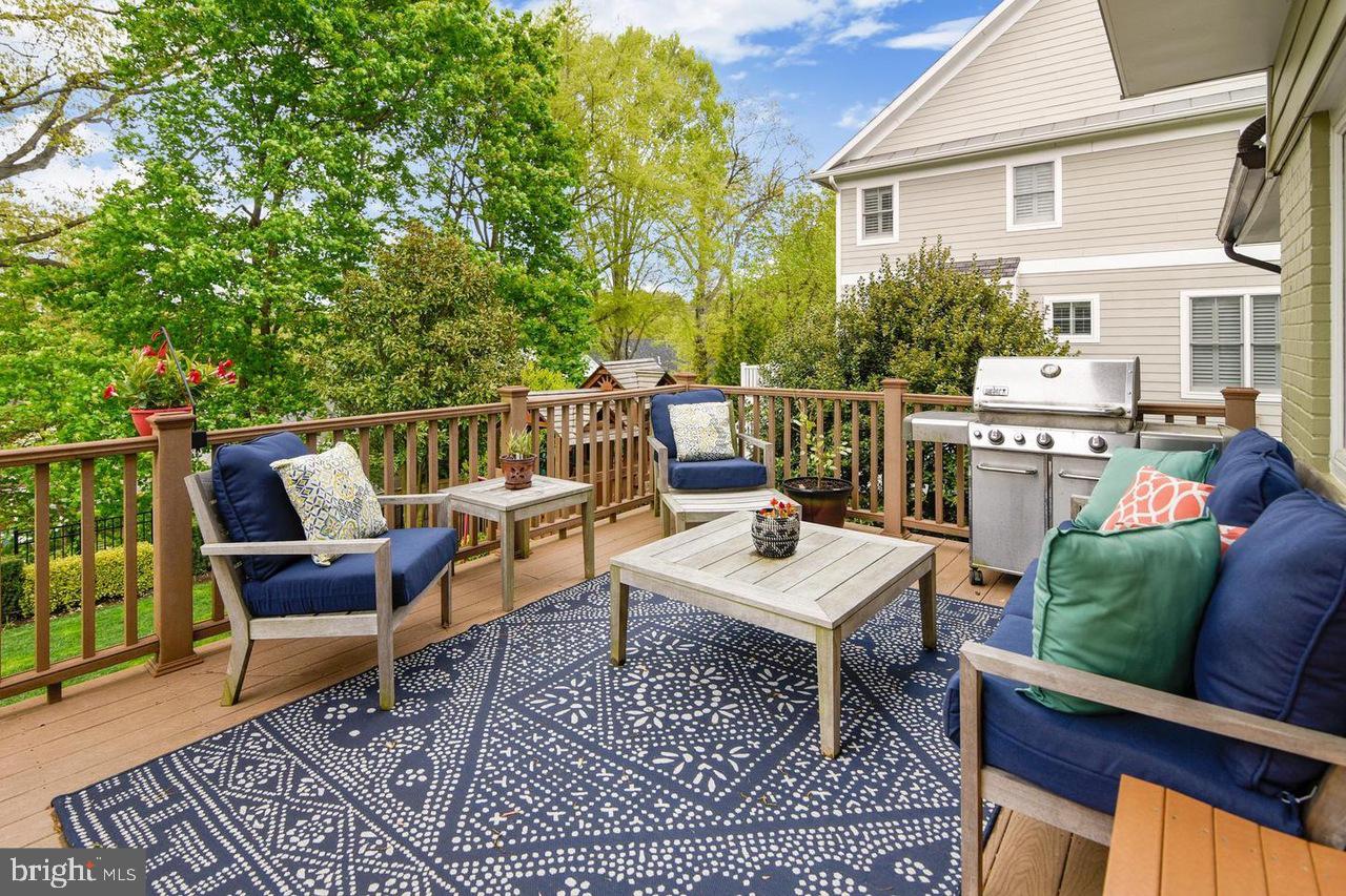 BROYHILL FOREST - Residential Lease