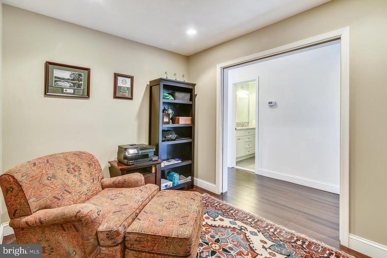 BROYHILL FOREST - Residential Lease