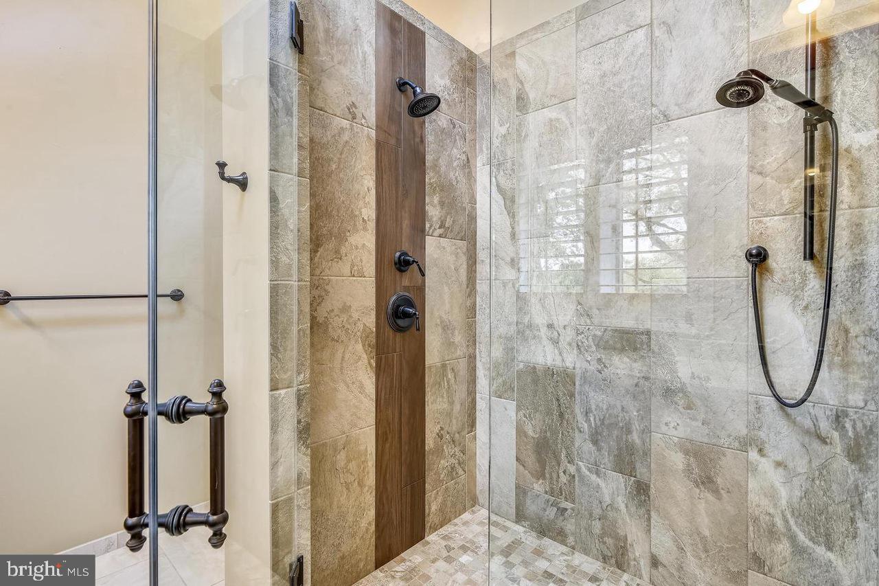 BROYHILL FOREST - Residential Lease