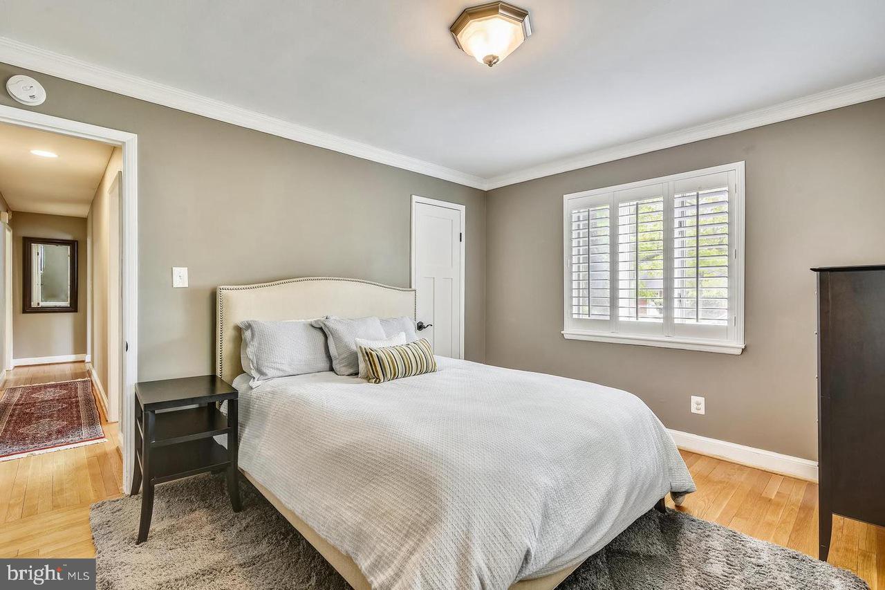 BROYHILL FOREST - Residential Lease