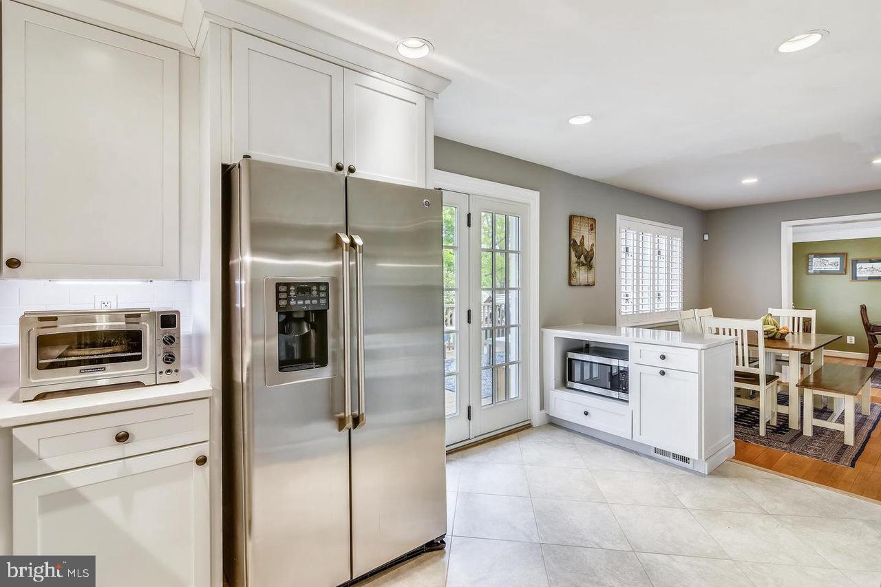 BROYHILL FOREST - Residential Lease