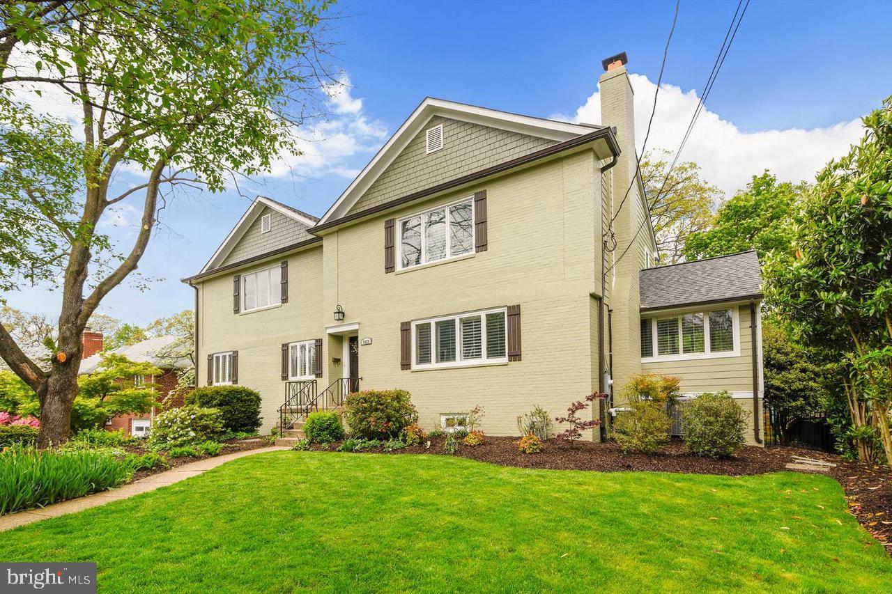 BROYHILL FOREST - Residential Lease