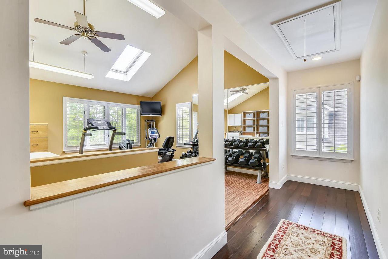 BROYHILL FOREST - Residential Lease