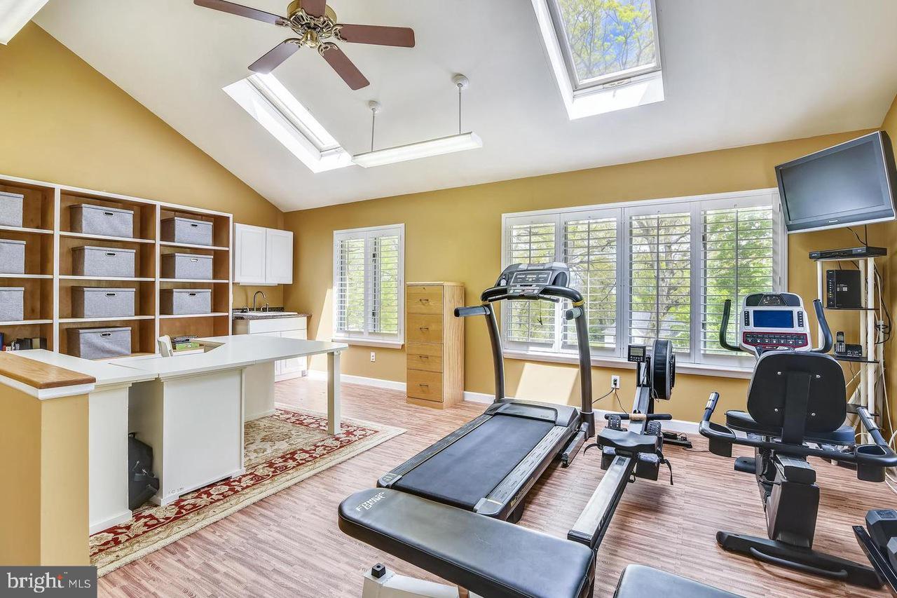 BROYHILL FOREST - Residential Lease