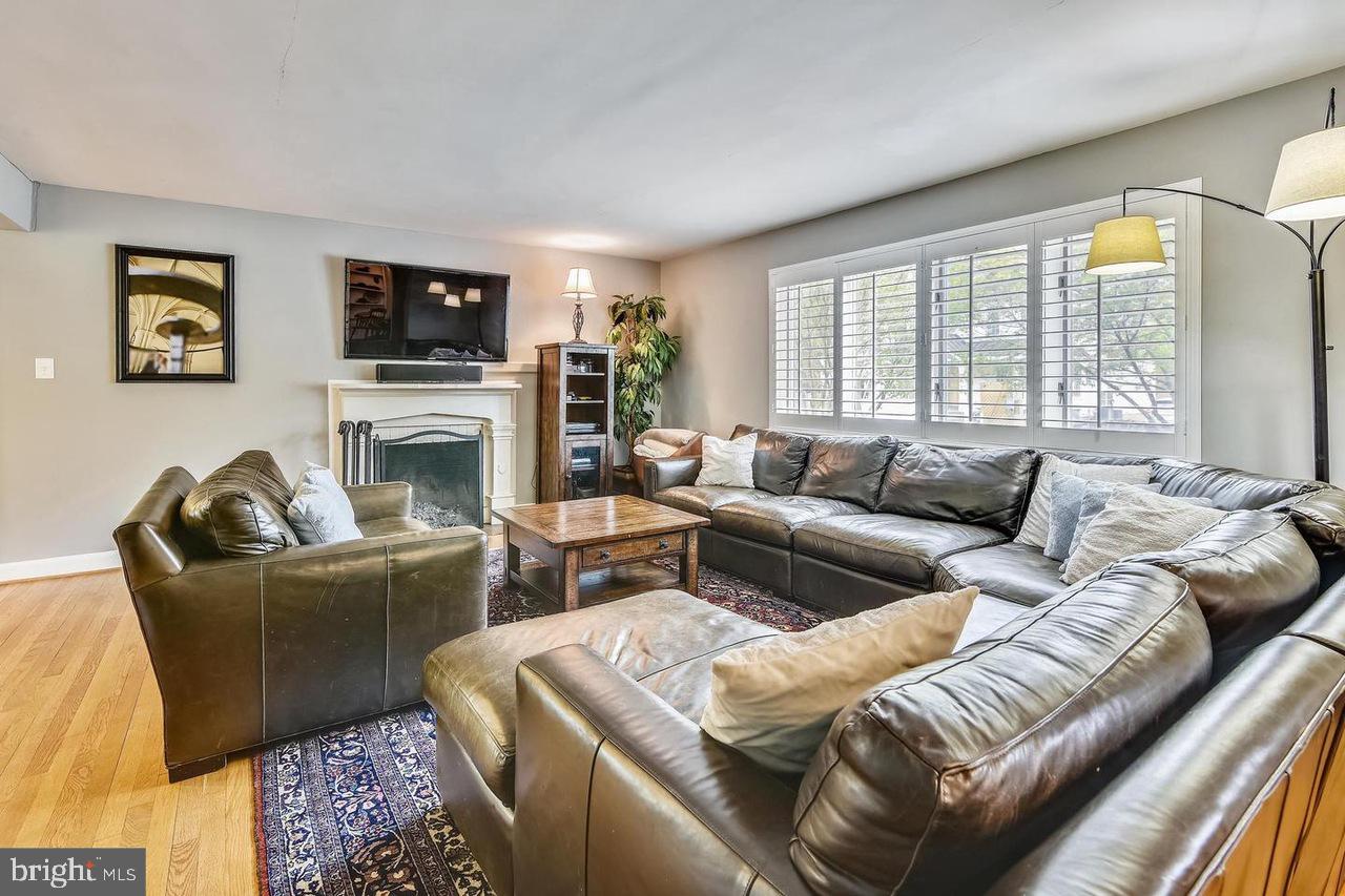 BROYHILL FOREST - Residential Lease