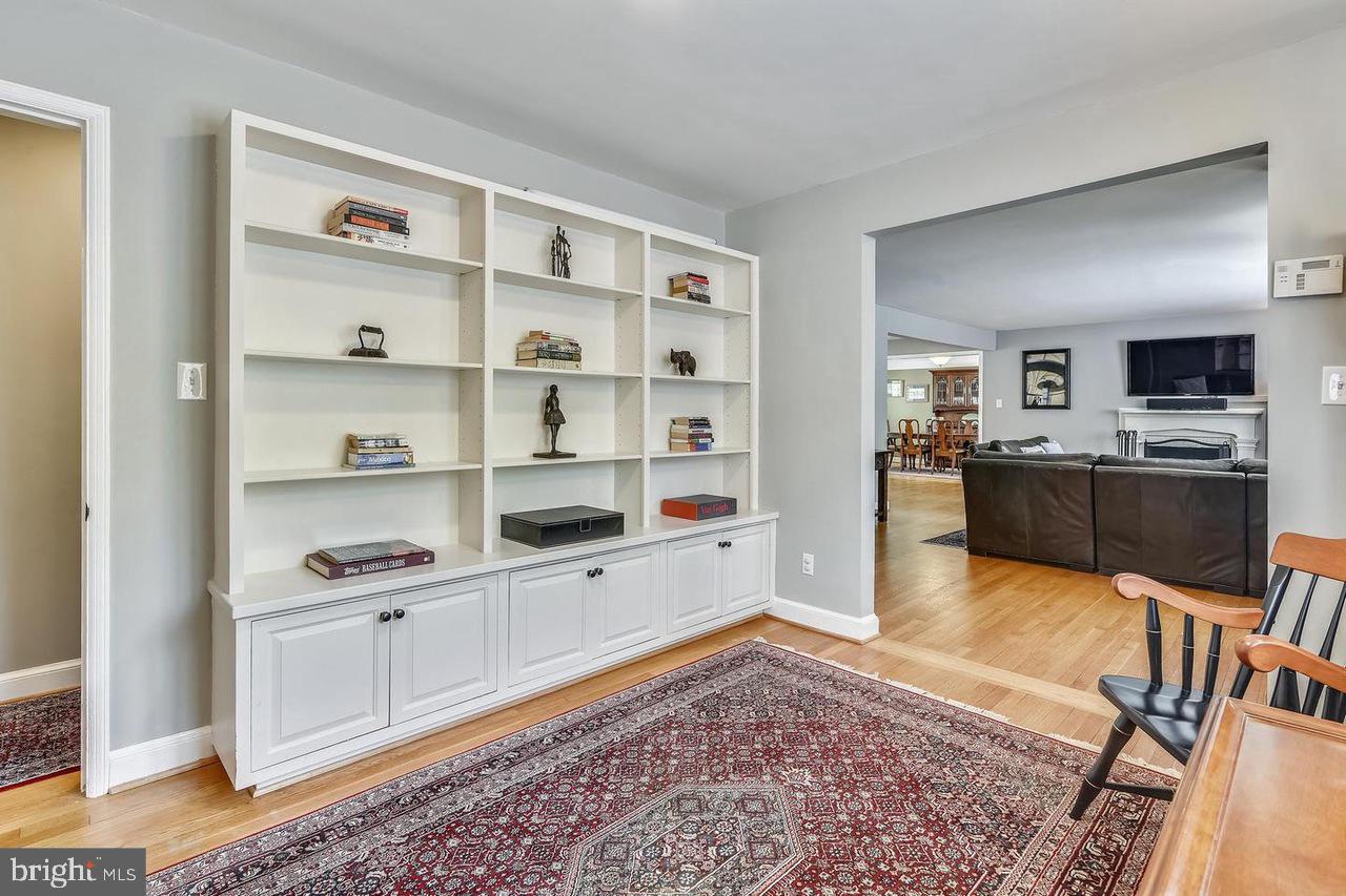 BROYHILL FOREST - Residential Lease