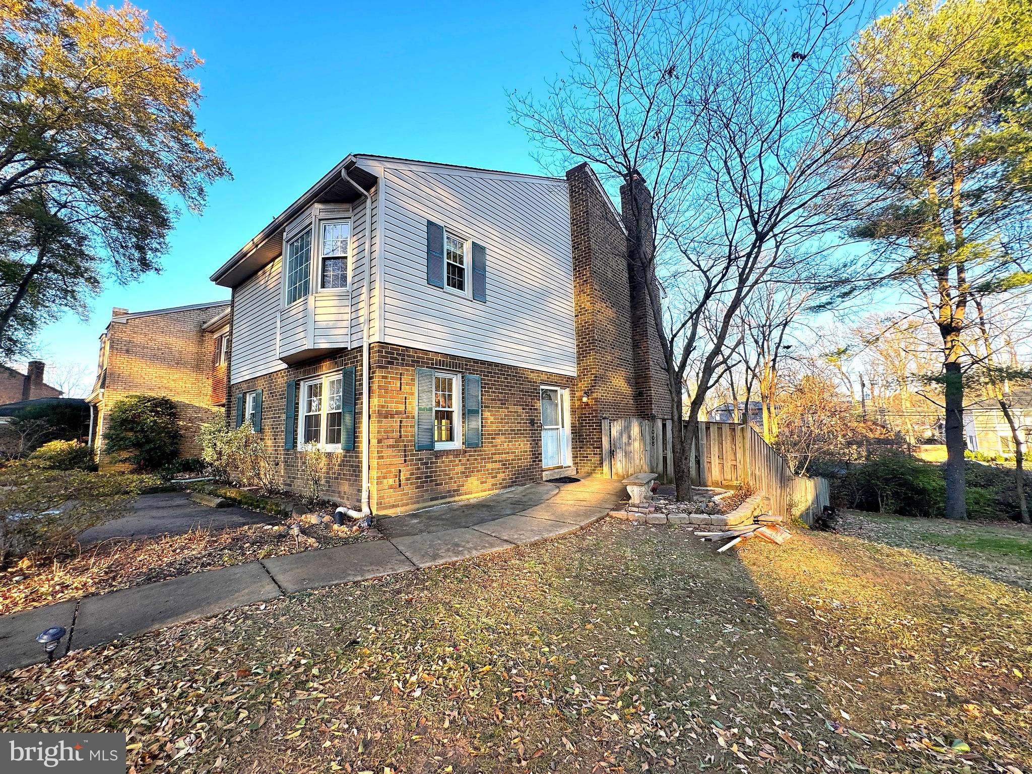 1008 MOOREFIELD CREEK ROAD SW