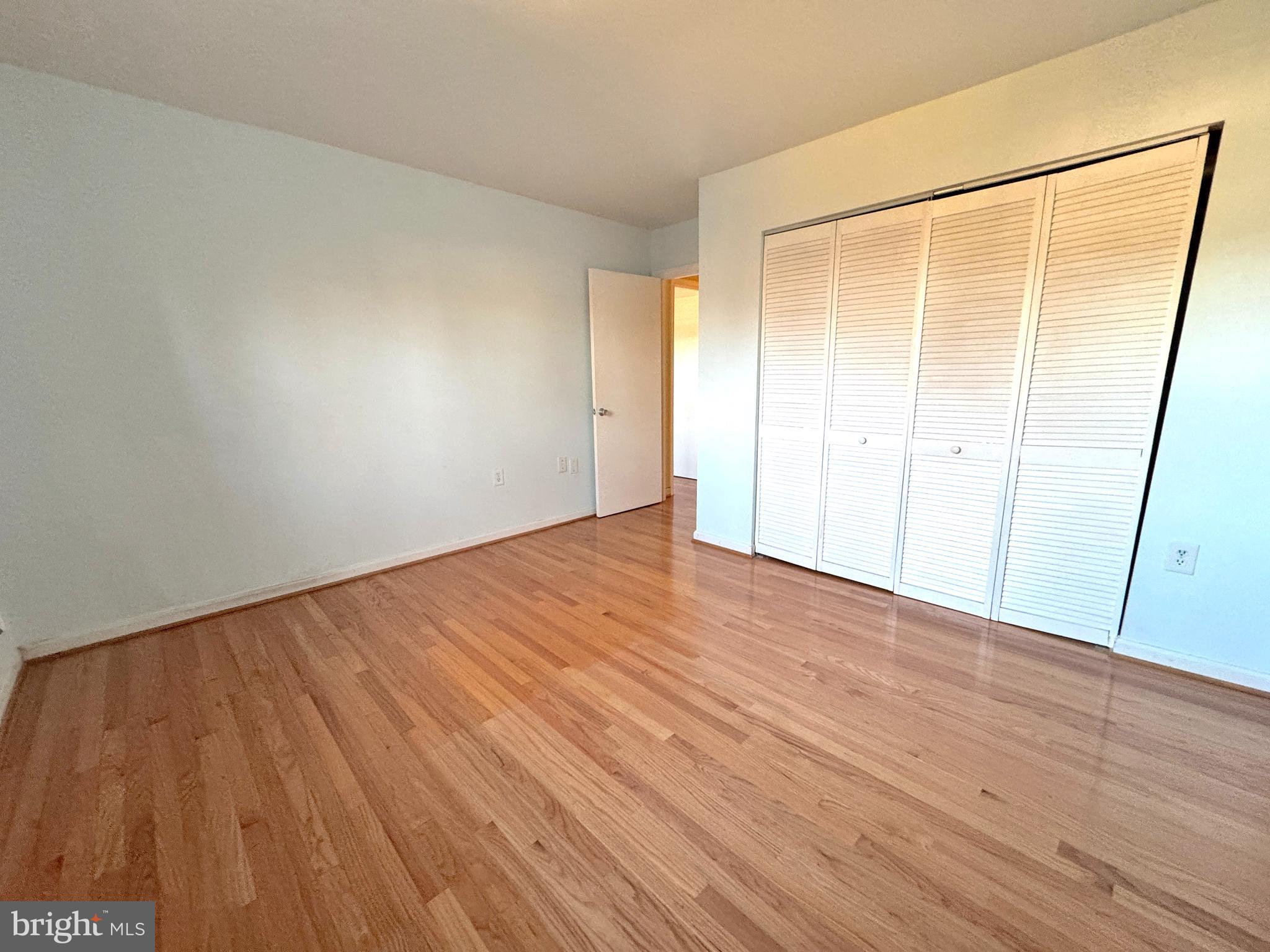 TOWNES OF MOOREFIELD - Residential Lease