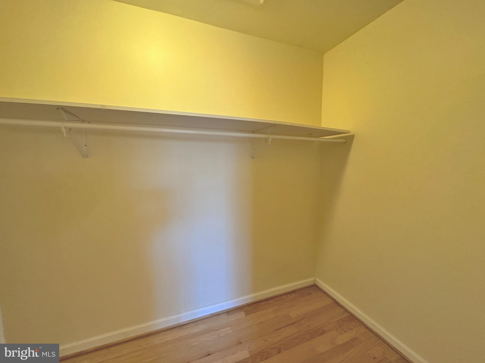 TOWNES OF MOOREFIELD - Residential Lease