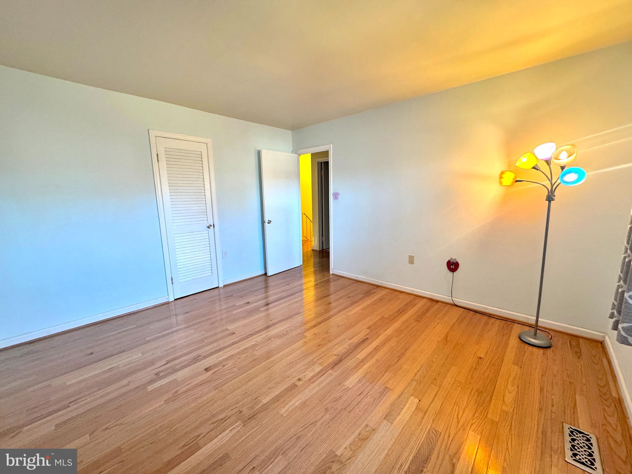 TOWNES OF MOOREFIELD - Residential Lease