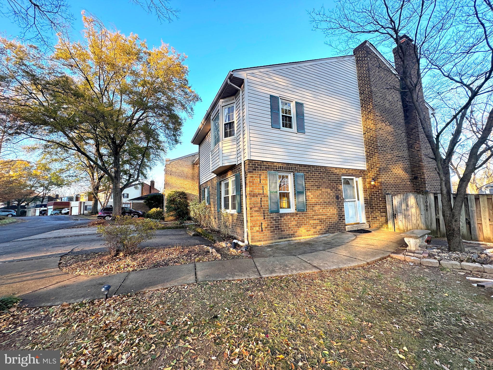 1008 MOOREFIELD CREEK ROAD SW