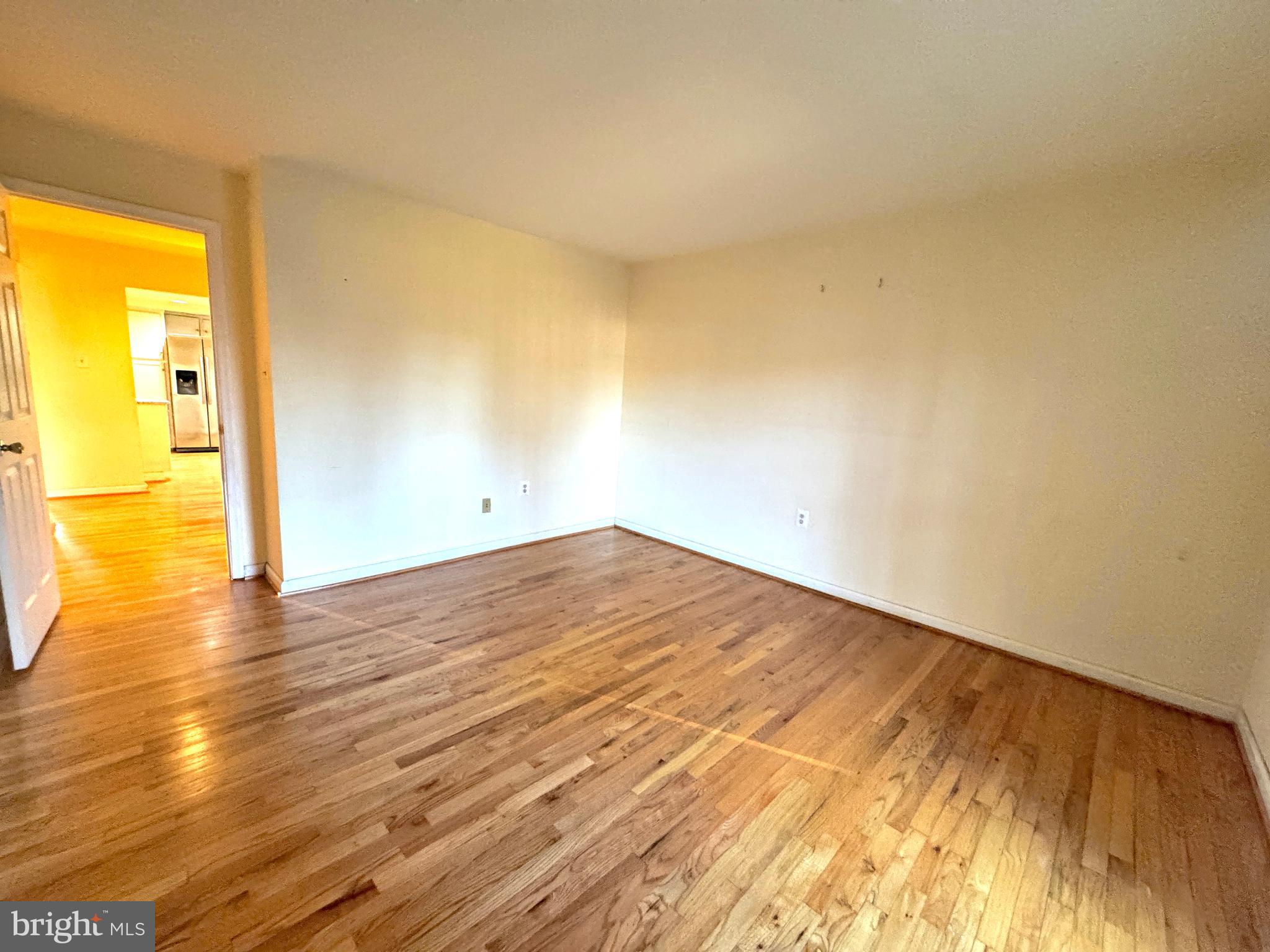 TOWNES OF MOOREFIELD - Residential Lease