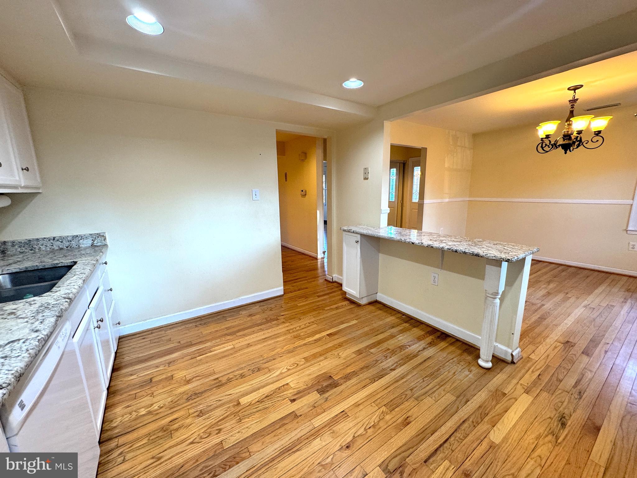 TOWNES OF MOOREFIELD - Residential Lease