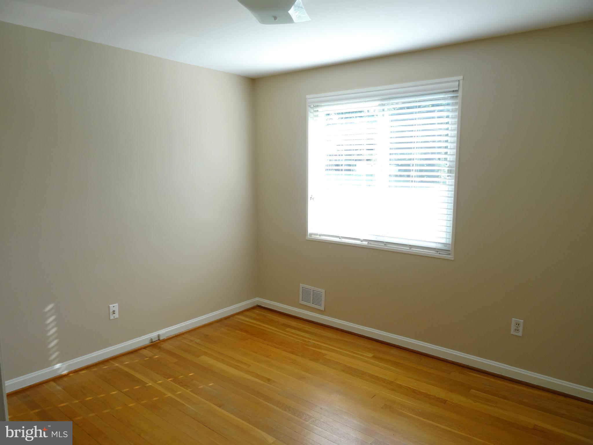 SHARON - Residential Lease