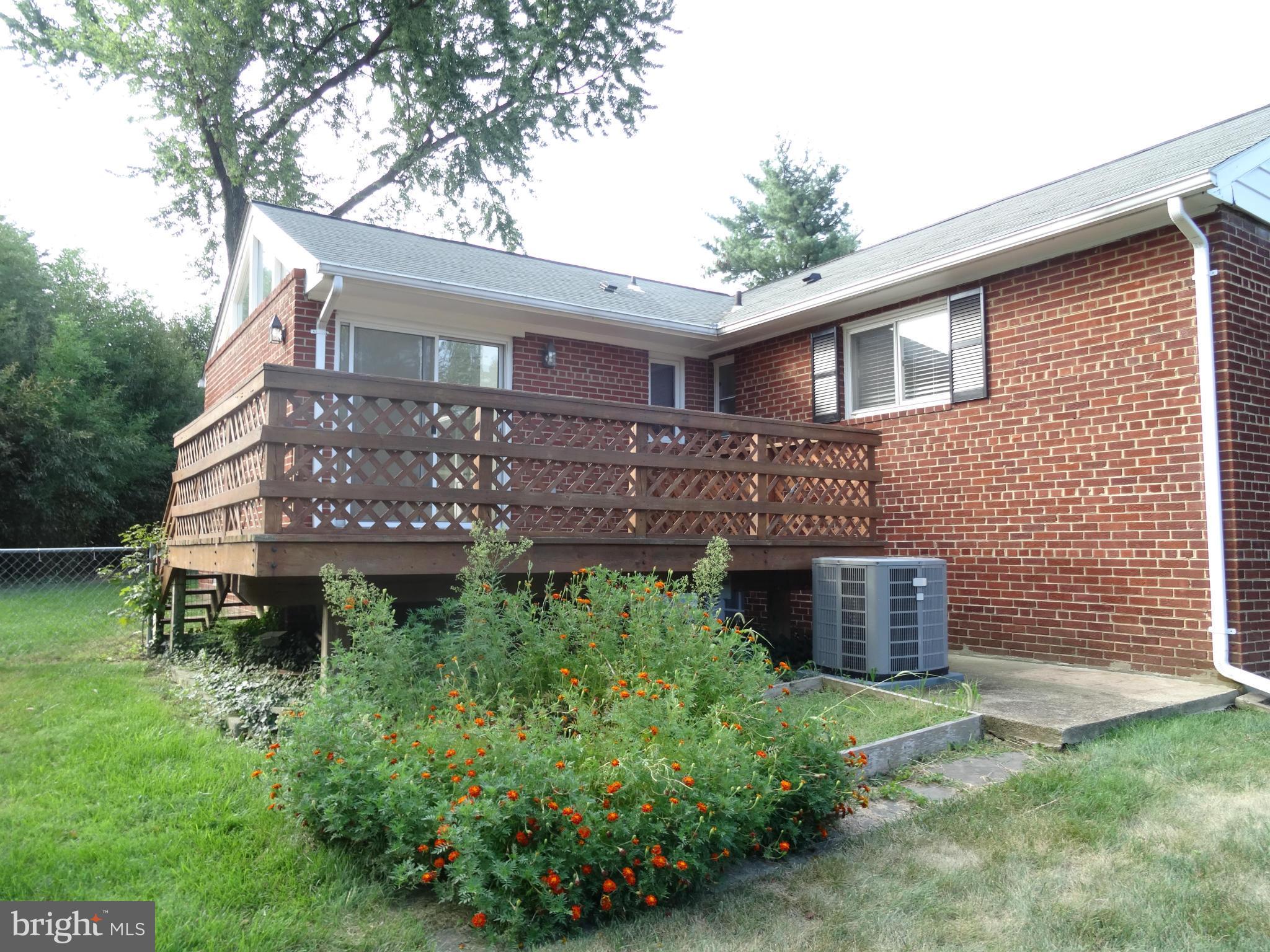 SHARON - Residential Lease