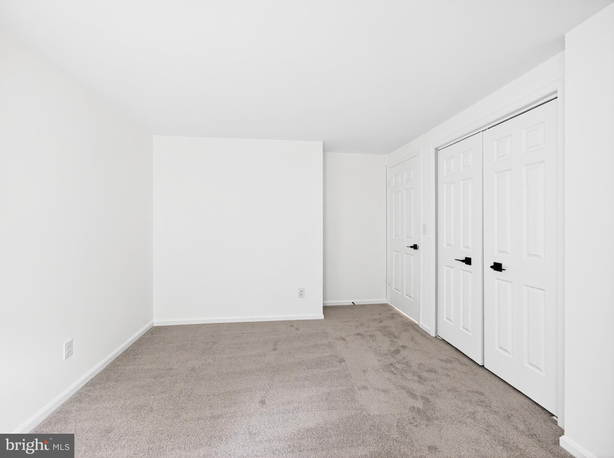POTOMAC CHASE - Residential