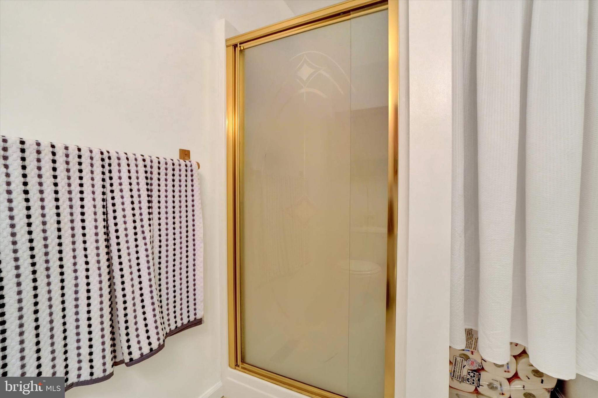 GLEN ROCK BORO - Residential