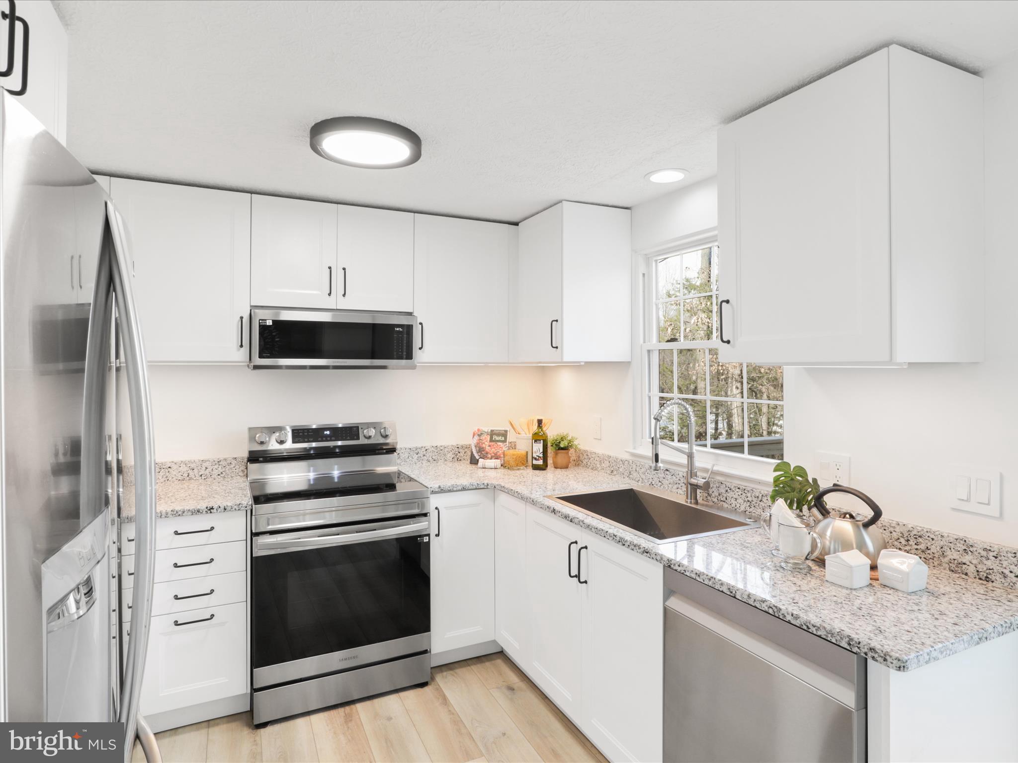 BAYFIELD STATION - Residential