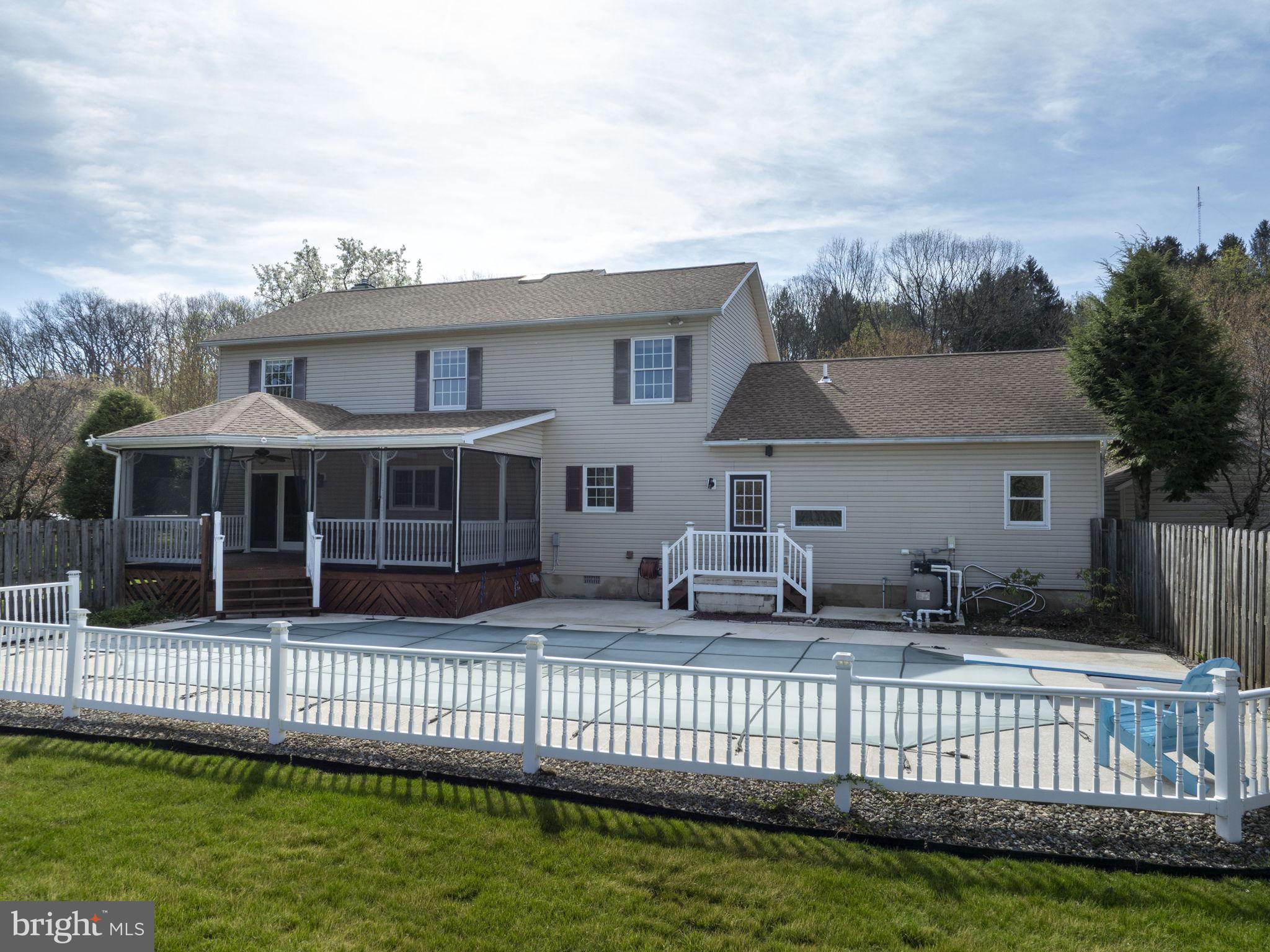 GREENHILL FARMS ESTATES - Residential