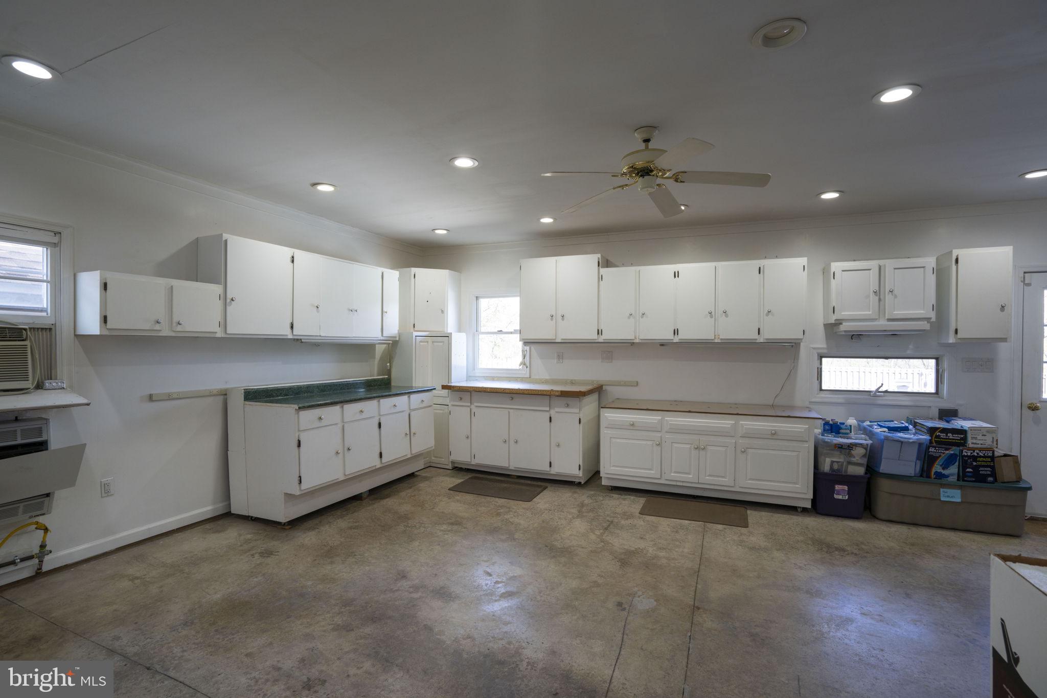 GREENHILL FARMS ESTATES - Residential