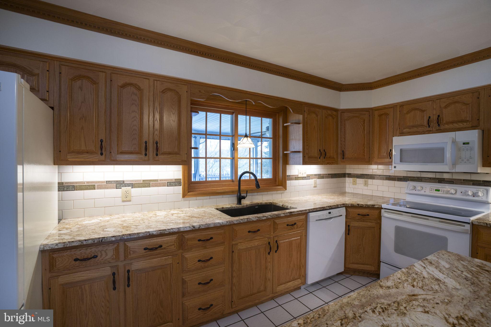 GREENHILL FARMS ESTATES - Residential