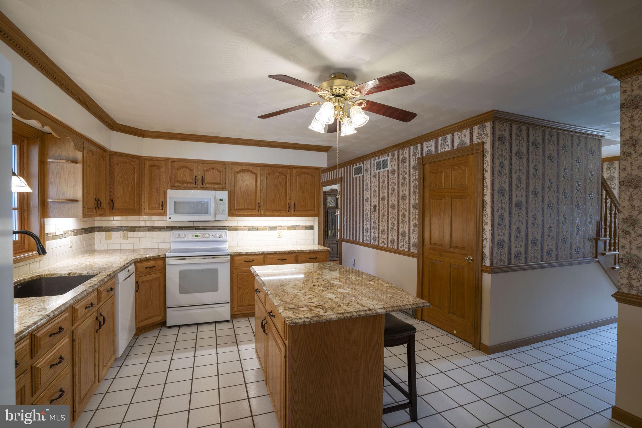 GREENHILL FARMS ESTATES - Residential