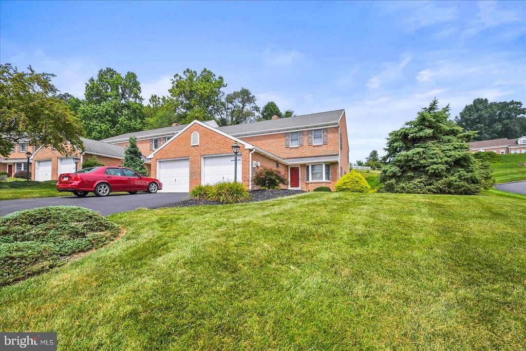 Photo of 215 Wyntre Brooke Drive #1, YORK, PA 17403 (MLS # PAYK2087260)