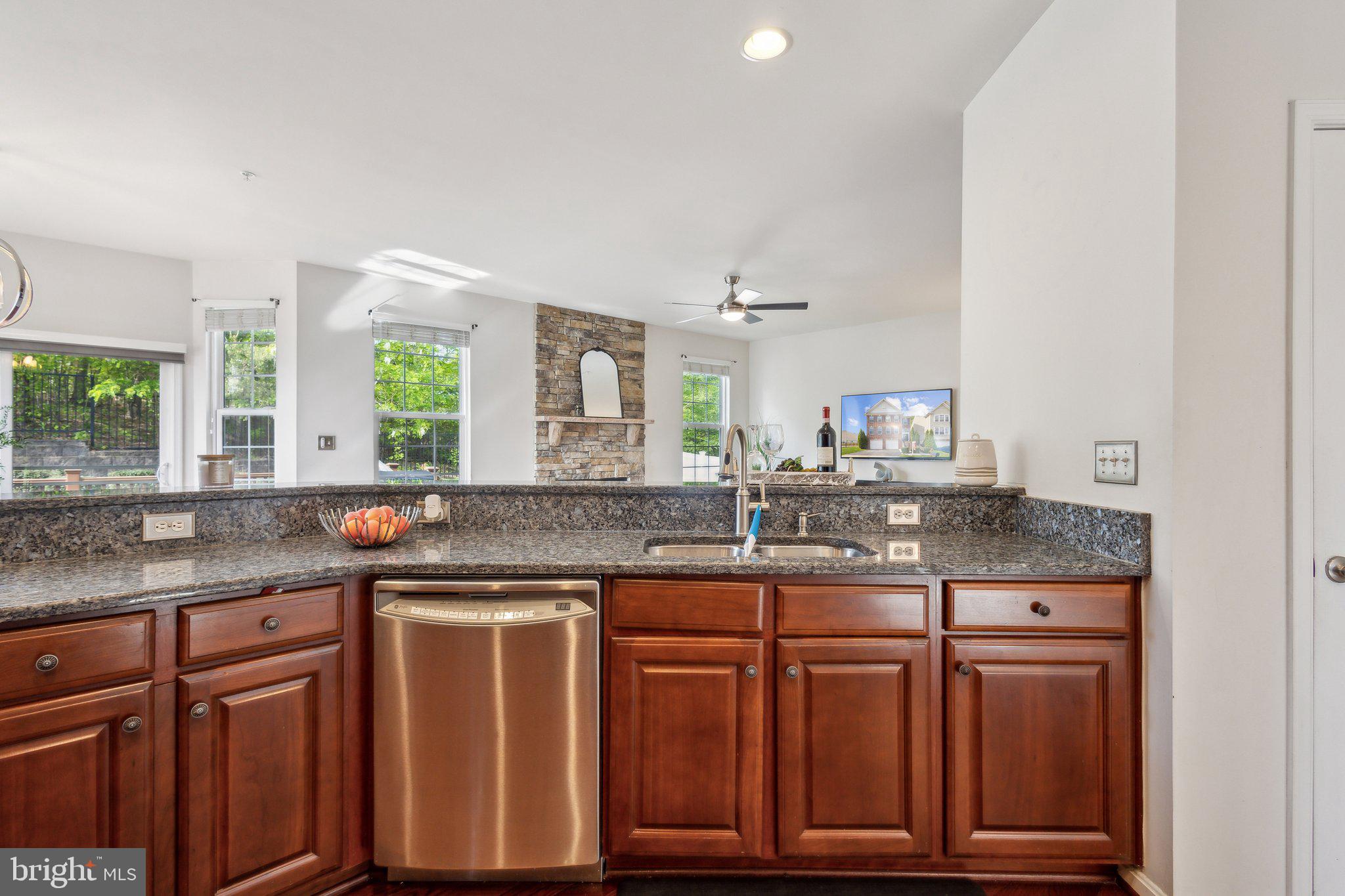 EAGLES POINTE - Residential