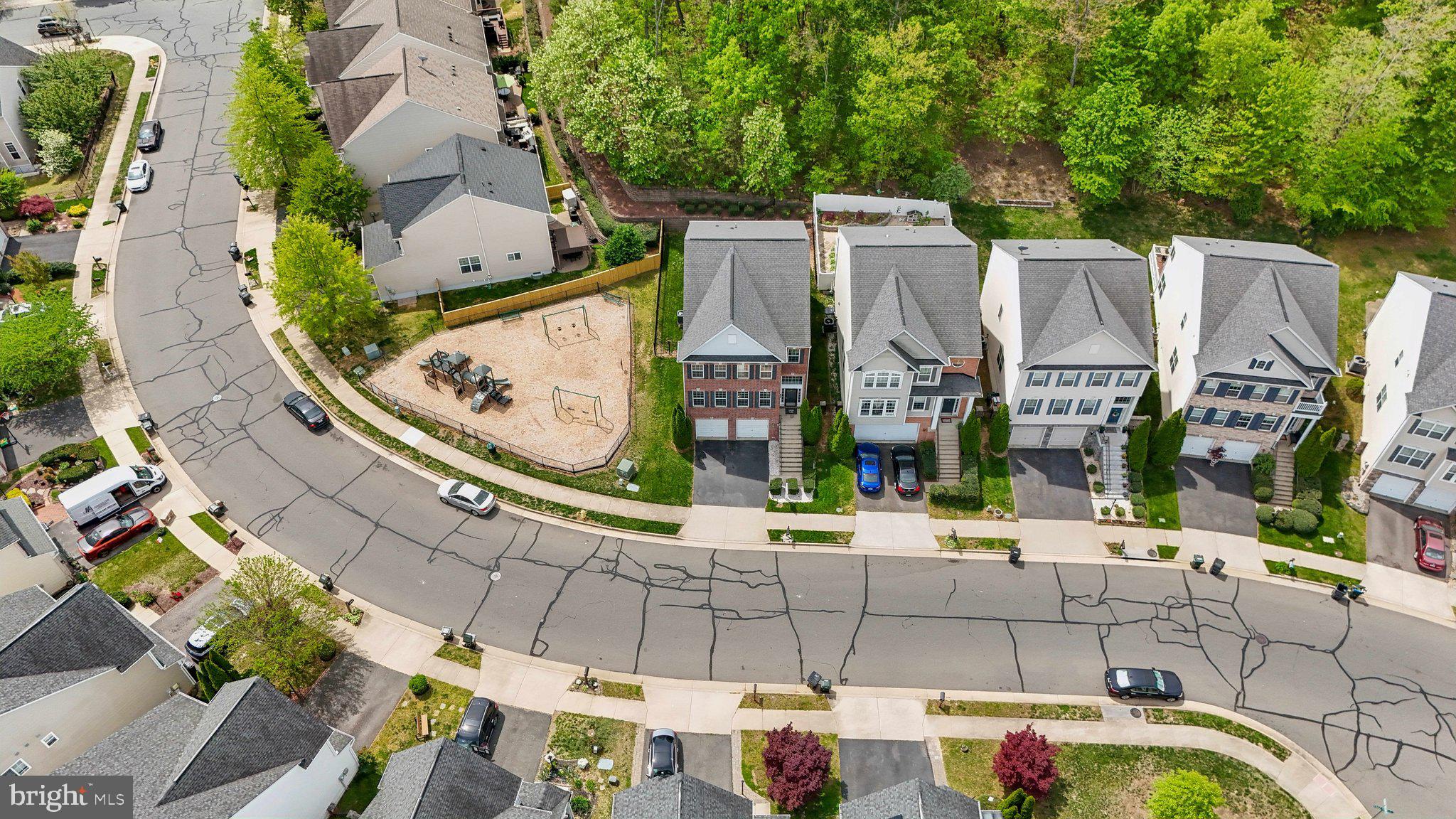 EAGLES POINTE - Residential