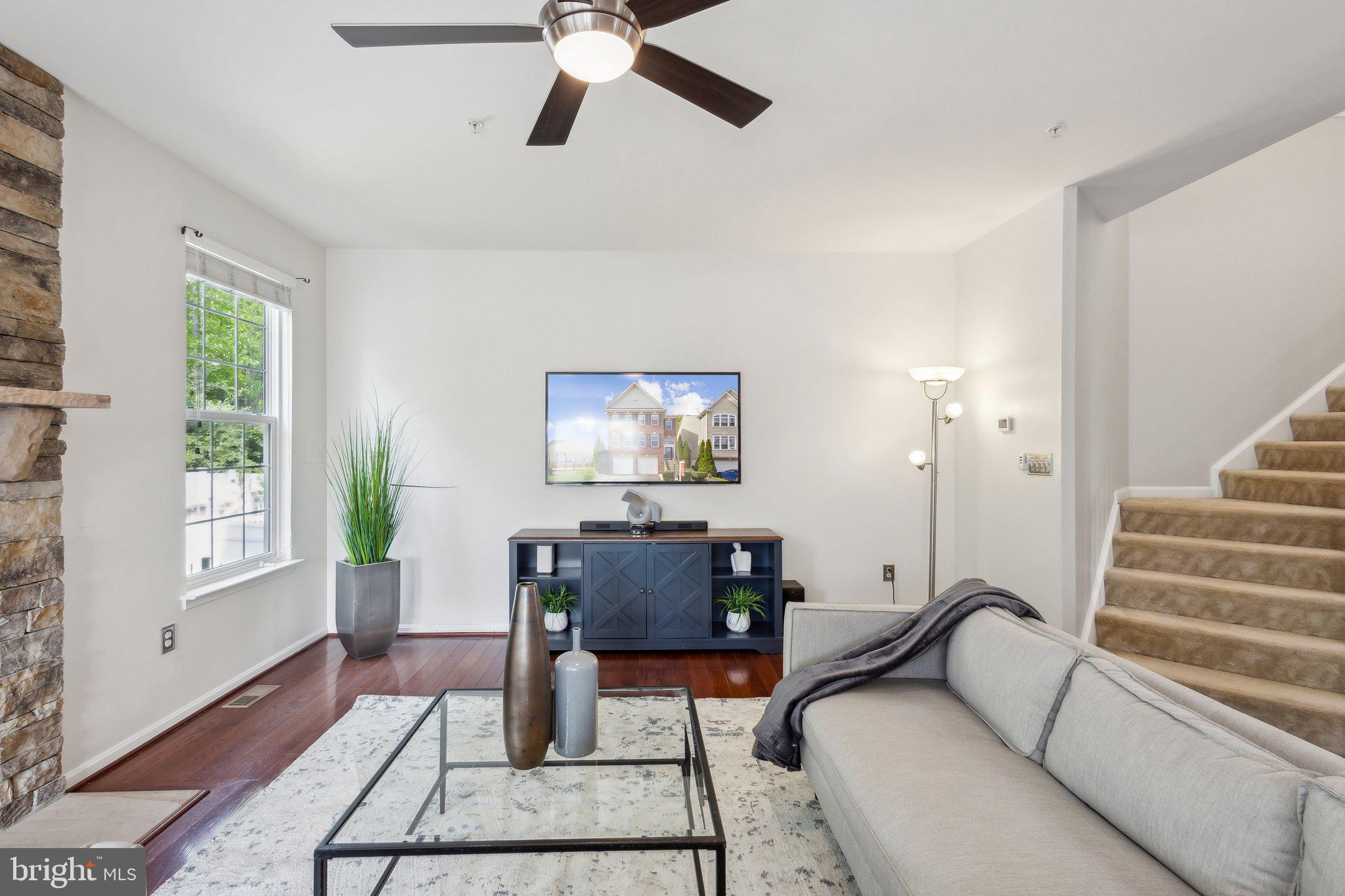 EAGLES POINTE - Residential