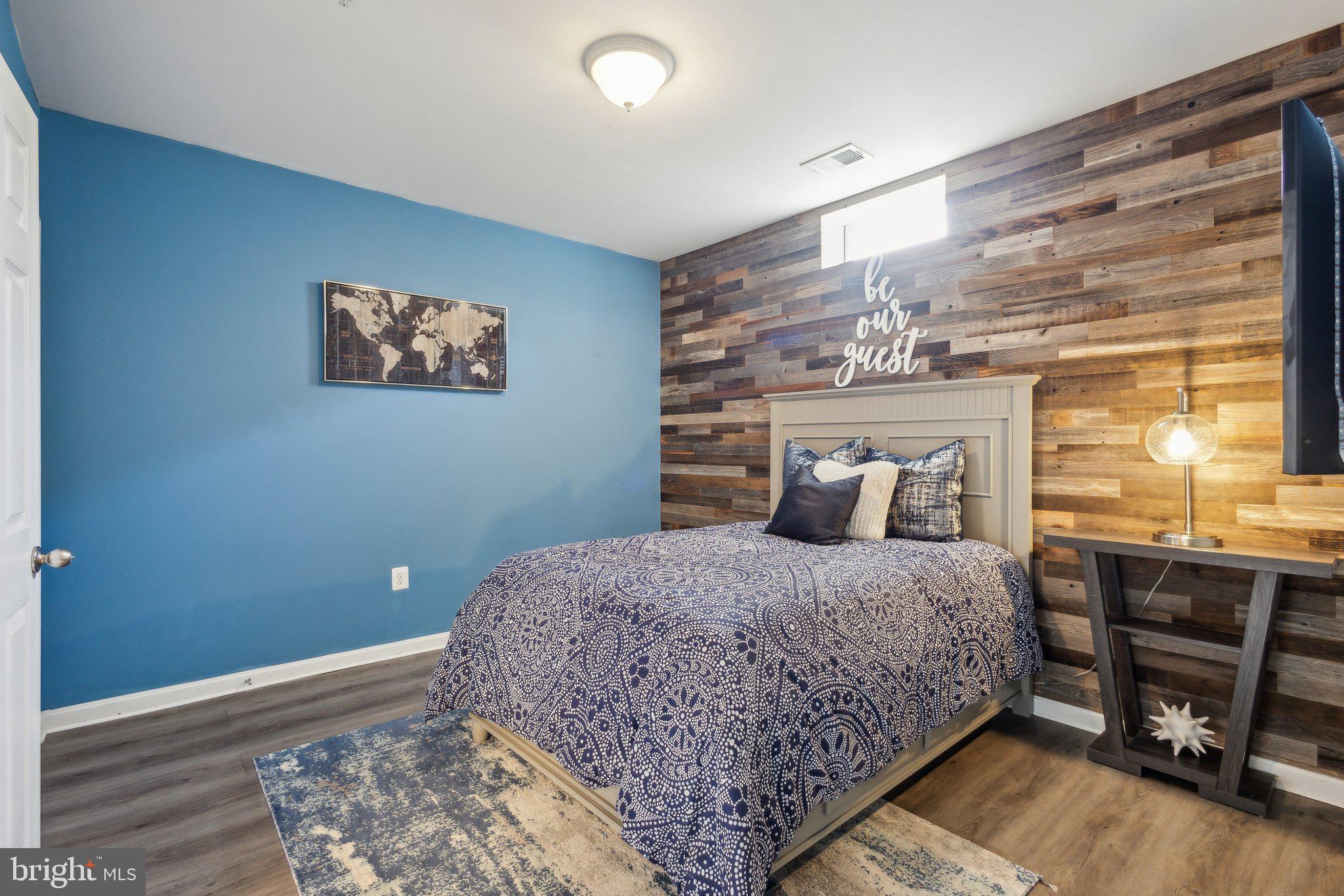 EAGLES POINTE - Residential