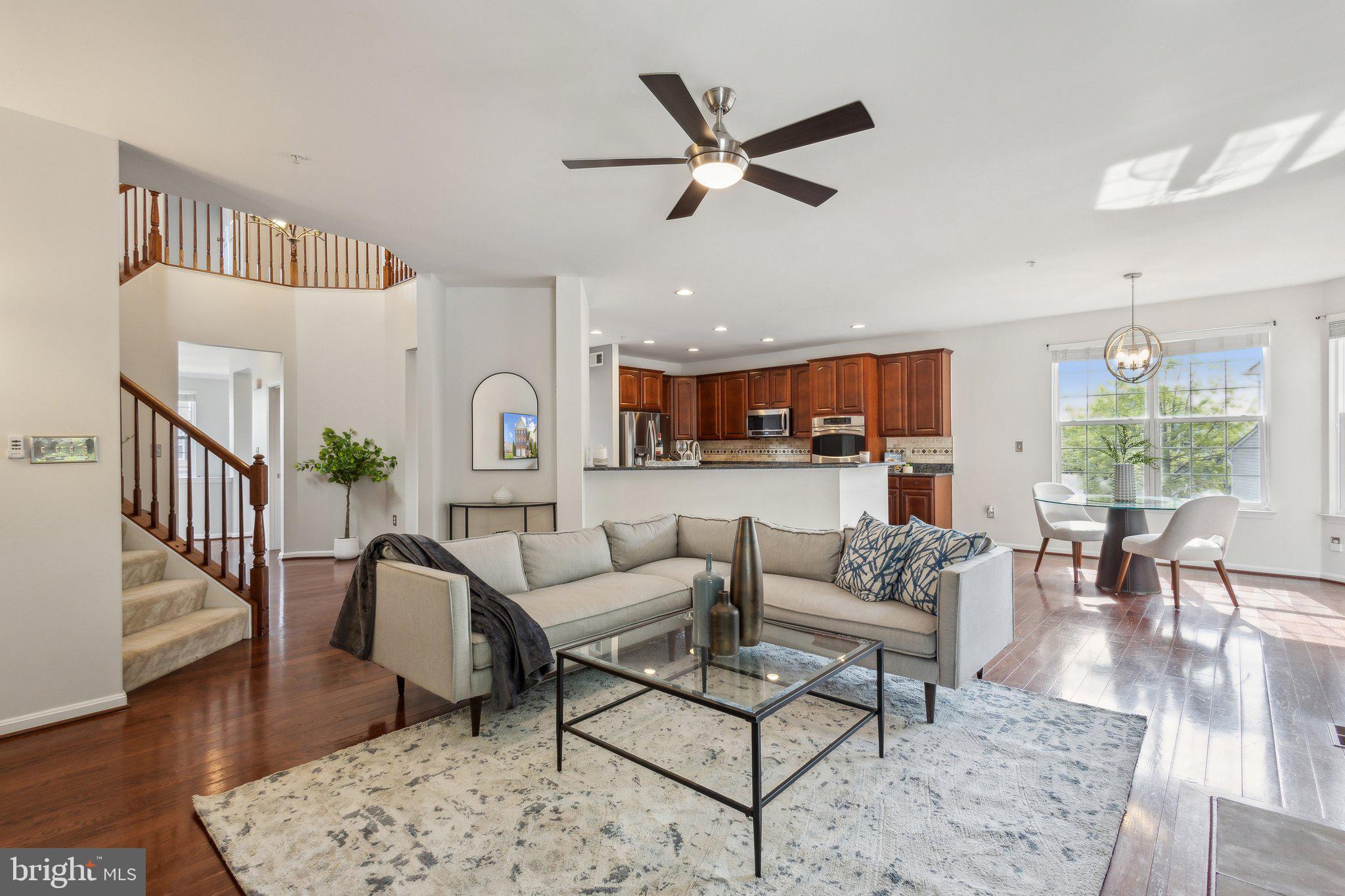 EAGLES POINTE - Residential