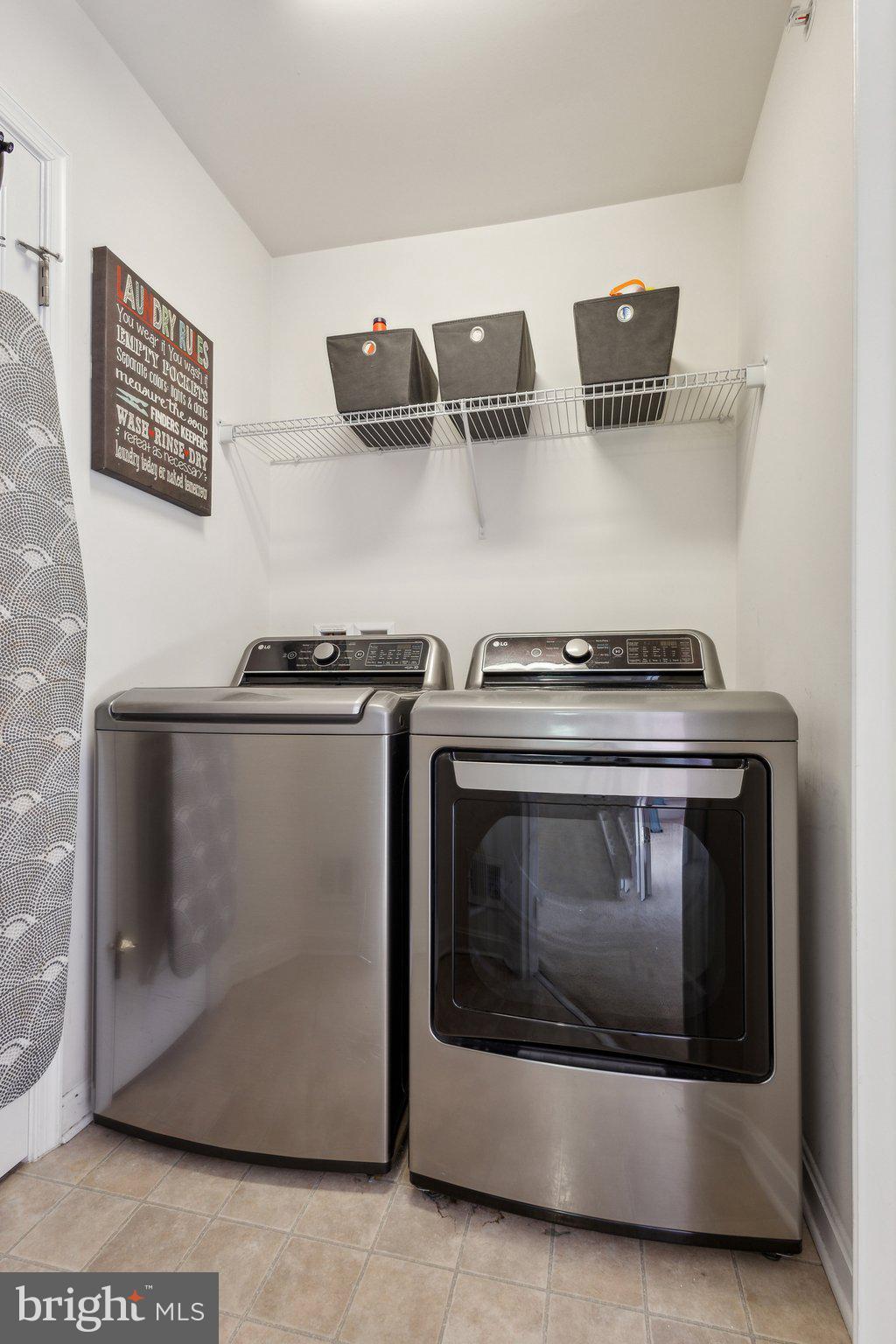 EAGLES POINTE - Residential