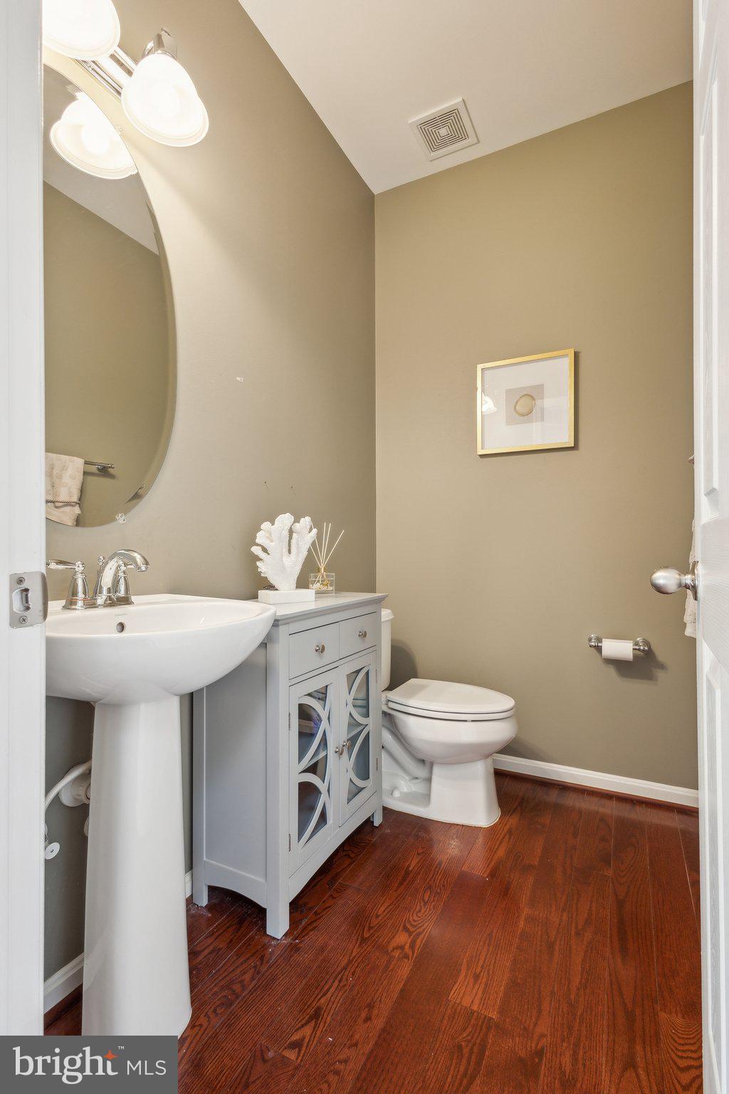 EAGLES POINTE - Residential